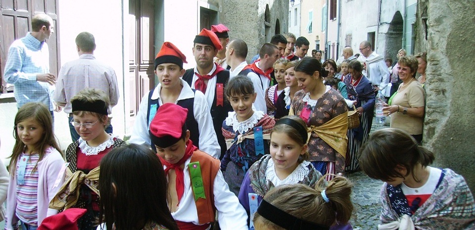 alps traditional dress